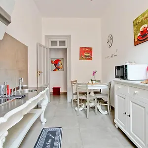  Apartament Domvs Romae